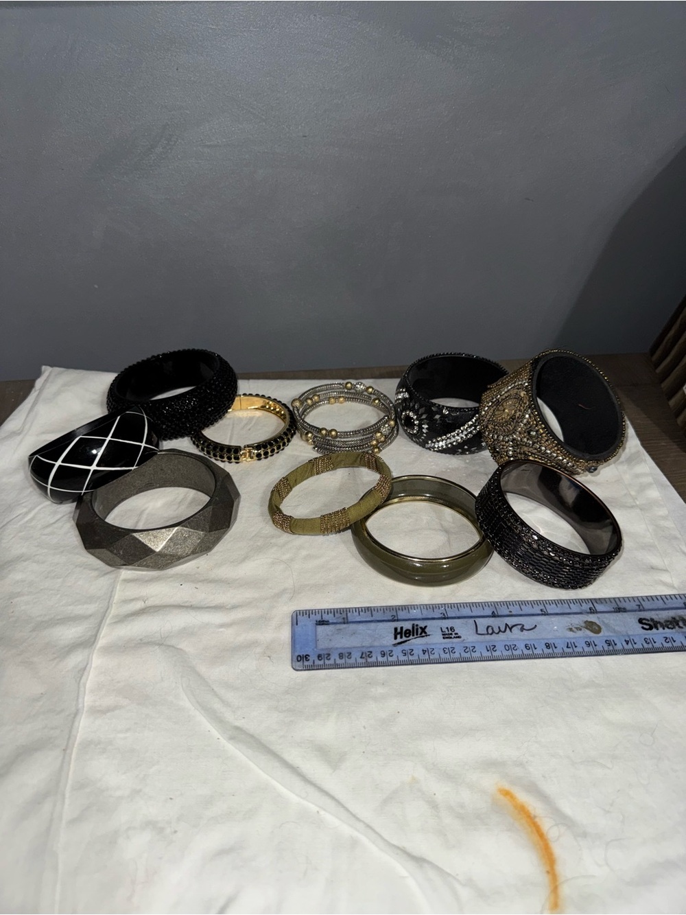 Huge lot assorted Women’s Bangle Bracelets WOW